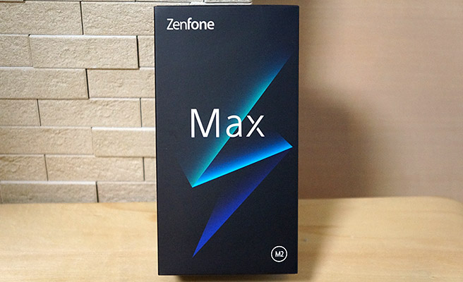 こちらが「ASUS Zenfone Max M2」の化粧箱になります。